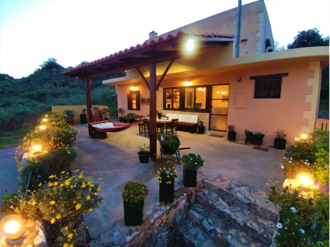 Thymes Traditional House