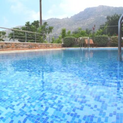 Villa with Jacuzzi in Chania