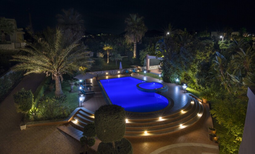 Villa with Pool in Stalos Chania