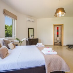 Villa with Pool in Stalos Chania