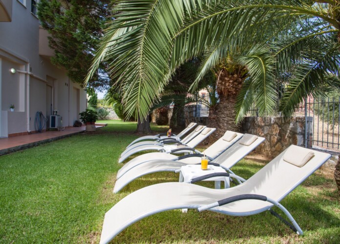 Villa with Pool in Stalos Chania