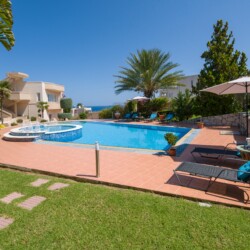 Villa with Pool in Stalos Chania