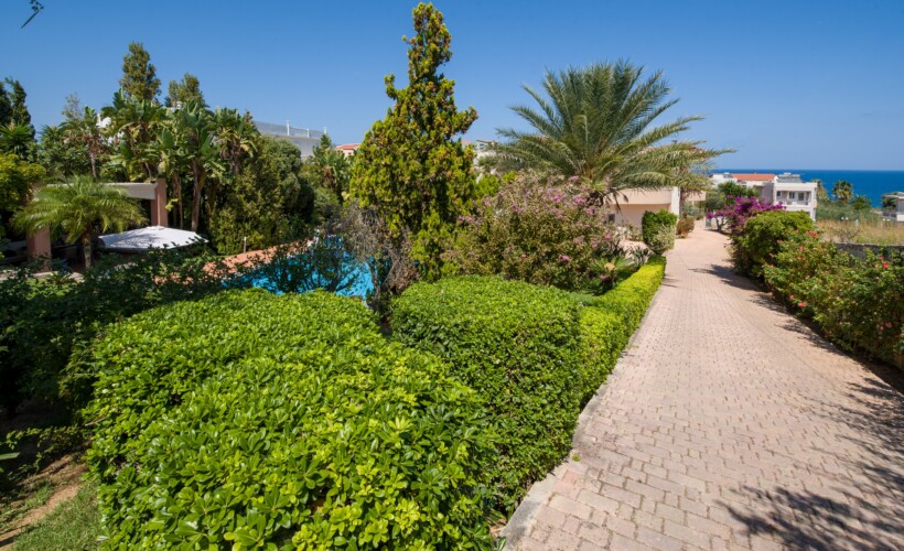 Villa with Pool in Stalos Chania