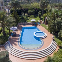 Villa with Pool in Stalos Chania