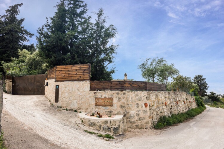 Traditional Villa with Private Pool in Chania