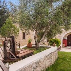 Traditional Villa with Private Pool in Chania