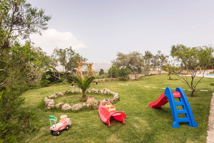 Traditional Villa with Private Pool in Chania