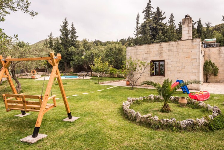 Traditional Villa with Private Pool in Chania