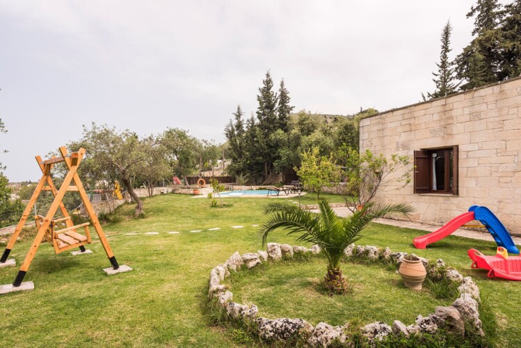 Traditional Villa with Private Pool in Chania