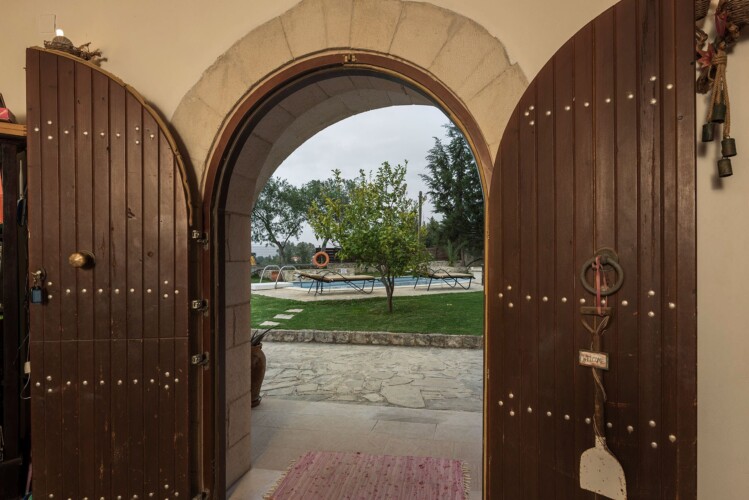 Traditional Villa with Private Pool in Chania