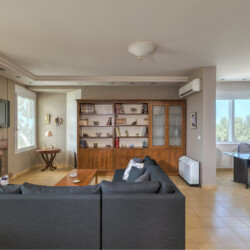 Villa with private pool in Stavros Chania