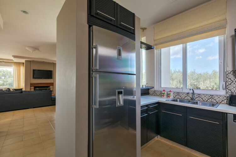 Villa with private pool in Stavros Chania