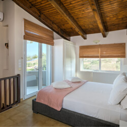 Villa with private pool in Stavros Chania