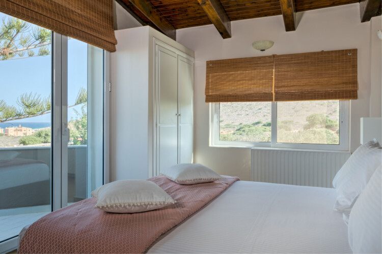 Villa with private pool in Stavros Chania