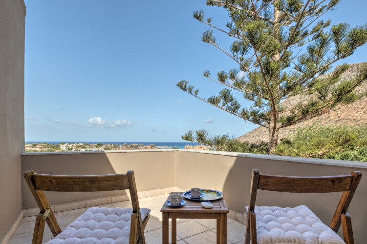 Villa with private pool in Stavros Chania