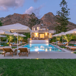 Villa with private pool in Stavros Chania
