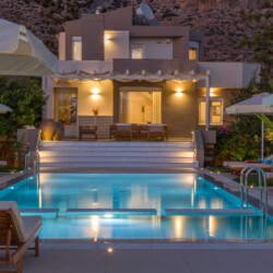Villa with private pool in Stavros Chania