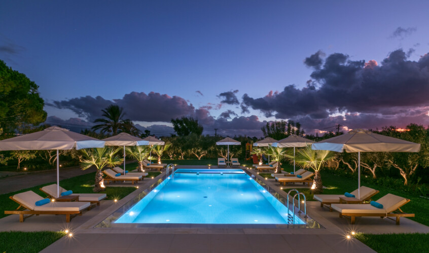 Villa with private pool in Stavros Chania