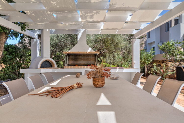 Villa with private pool in Stavros Chania