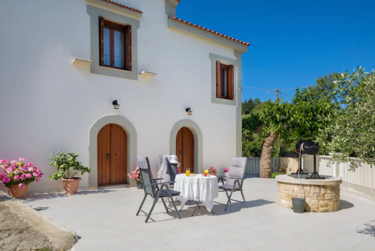 Panethimos House