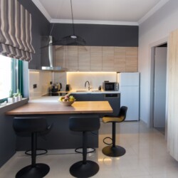 Phaedra's Studio Sea View