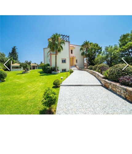 Villa with Private pool in Akrotiri Chania