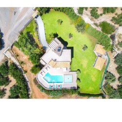 Villa with Private pool in Akrotiri Chania