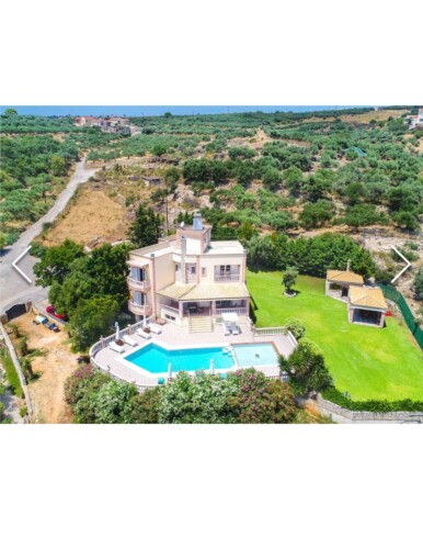 Villa with Private pool in Akrotiri Chania