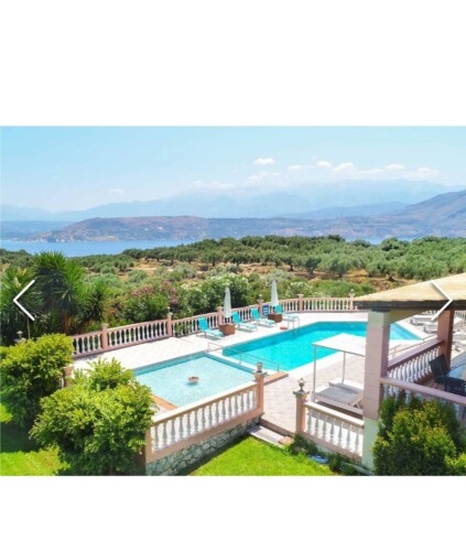 Villa with Private pool in Akrotiri