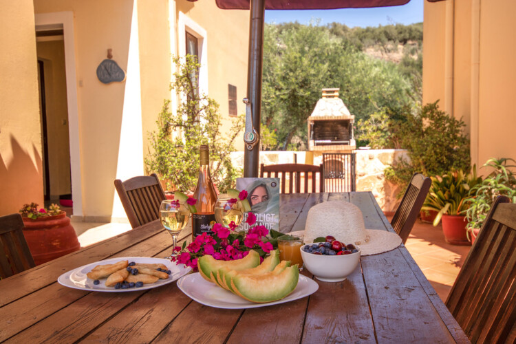 Farm Villa in Agia Marina