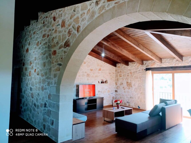 Traditional Family Villa in Pemonia, Chania
