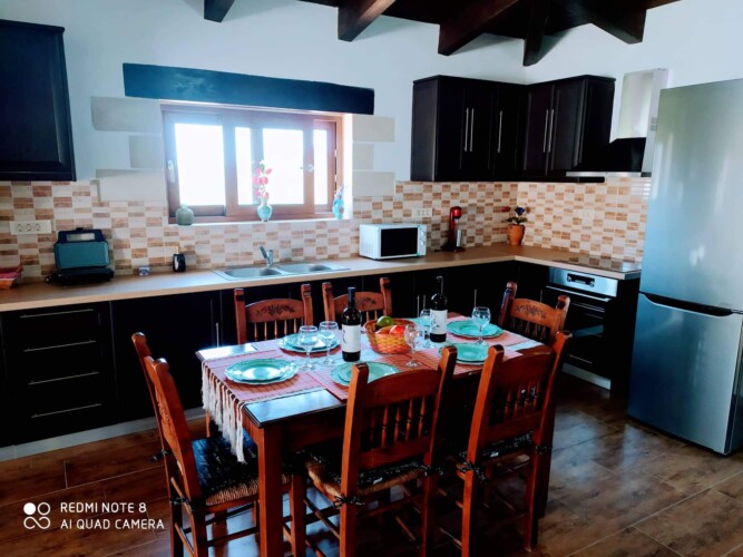 Traditional Family Villa in Pemonia, Chania