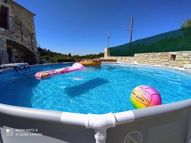 Traditional Family Villa in Pemonia, Chania