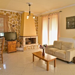 Villa with pool in Agia Marina, Chania - Gabriele