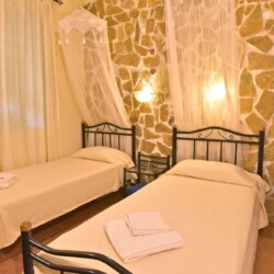 Villa with pool in Agia Marina, Chania - Gabriele