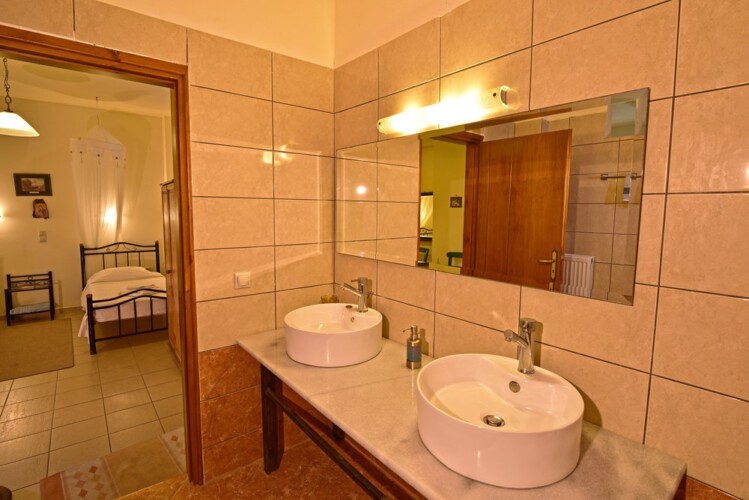 Farm Villa in Agia Marina
