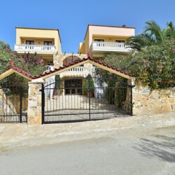 Farm Villa in Agia Marina