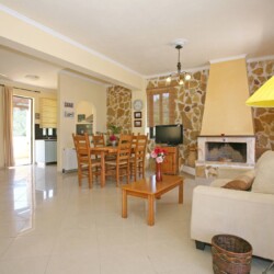 Villa with pool in Agia Marina, Chania - Gabriele