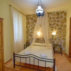 Villa with pool in Agia Marina, Chania - Gabriele