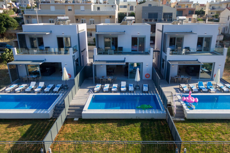 Villas with private pool in Agios Onoufrios, Chania