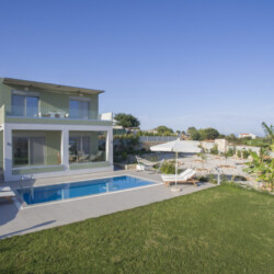 villa with private pool in Agios Onoufrios, Chania