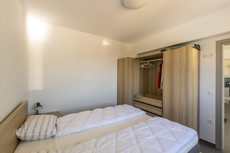 KAYZO LUXURY APARTMENT WITH POOL