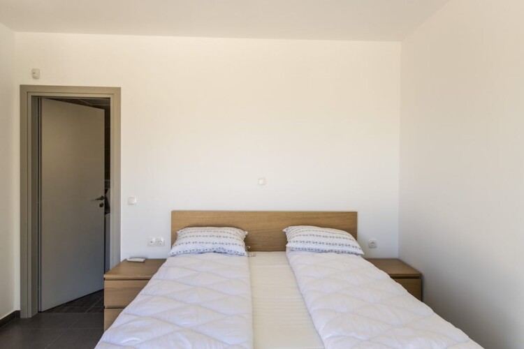 KAYZO LUXURY APARTMENT WITH POOL