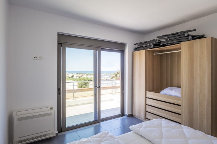 KAYZO LUXURY APARTMENT WITH POOL