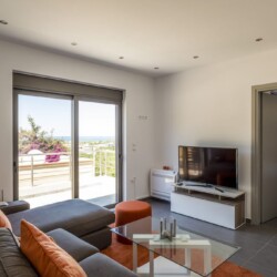 KAYZO LUXURY APARTMENT WITH POOL